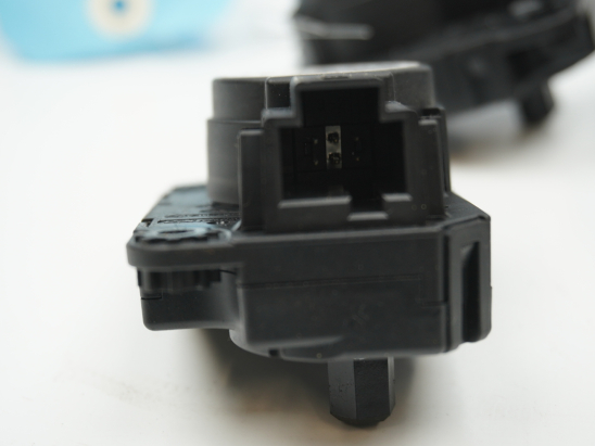 Moteur volet de chauffage occasion PEUGEOT 3008 II Phase 1 - 1.5 BlueHDI 130ch