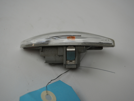 CLIGNOTANT RETROVISEUR AVD