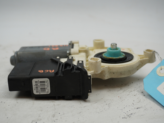 MOTEUR LEVE-VITRE ARD