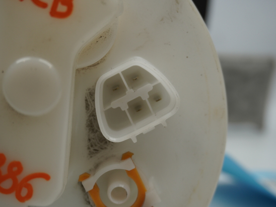 POMPE CARBURANT IMMERGEE