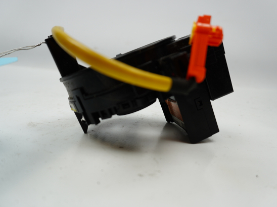 Contacteur annulaire airbag occasion TOYOTA YARIS III Phase 2 - 1.3 VVT-I 100ch