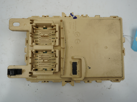 BSI (PLATINE FUSIBLE HABITACLE)