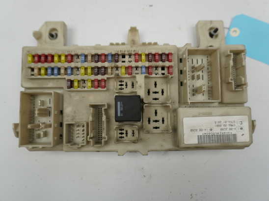 BSI (PLATINE FUSIBLE HABITACLE)