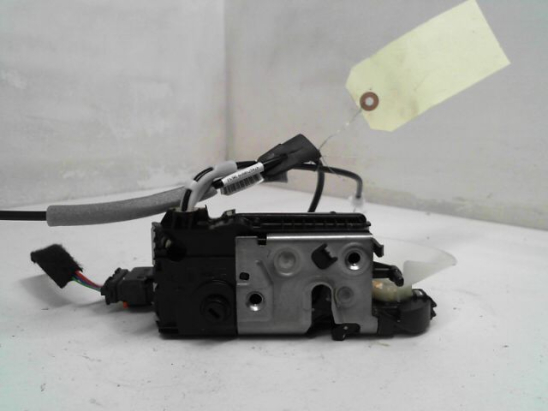 Serrure porte avg occasion PEUGEOT 2008 Phase 1 - 1.6 BlueHDI 100ch