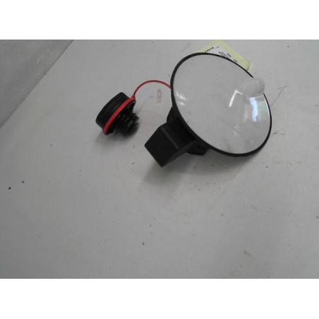 VOLET DE TRAPPE CARBURANT