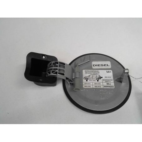 VOLET DE TRAPPE CARBURANT