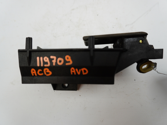 POIGNEE INT PORTE AVD