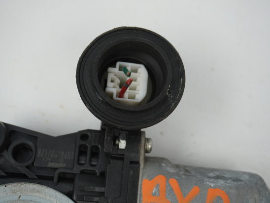 Mecanisme + moteur lève-glace avant droit occasion SUZUKI SWIFT IV Phase 1 - 1.2 VVT 94ch