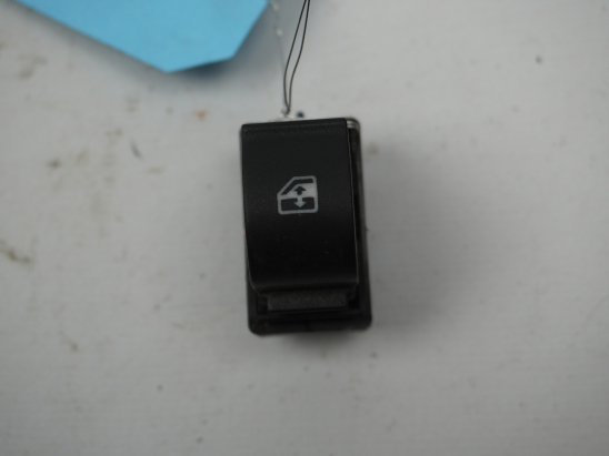 COMMANDE LEVE-GLACE PORTE AVD