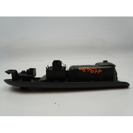 Commande lève-glace porte avant gauche occasion RENAULT CLIO II Phase 2 - 1.2i 75ch
