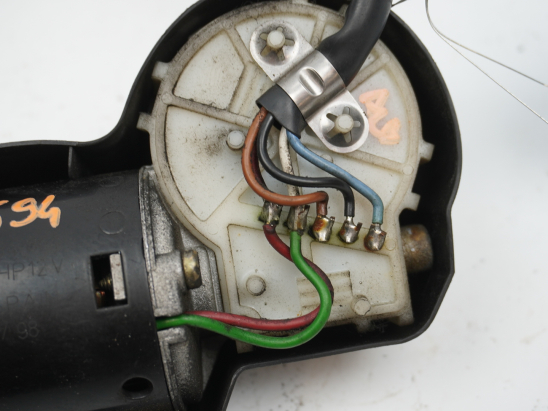 MOTEUR ESSUIE-GLACE AV