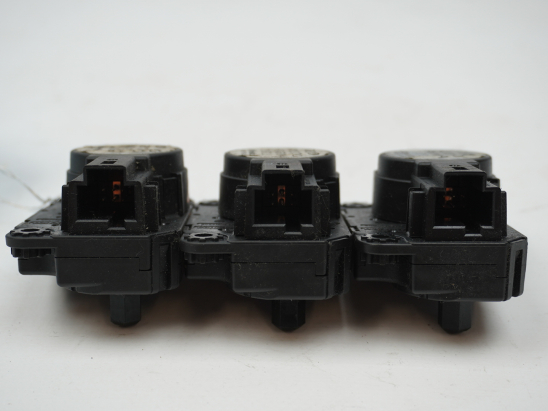 MOTEUR VOLET DE CHAUFFAGE