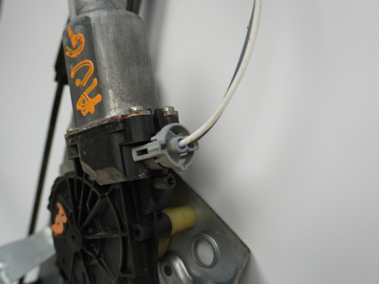 MECANISME+MOTEUR LEVE-GLACE AVG