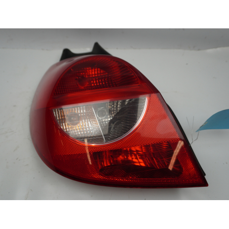 Feu arrière gauche occasion RENAULT CLIO III Phase 1 - 1.2i 16v 75ch