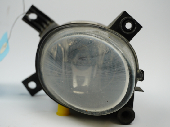 PHARE ANTIBROUILLARD AVD