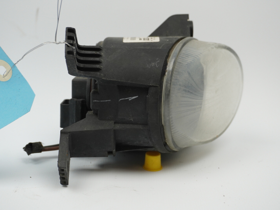 PHARE ANTIBROUILLARD AVD