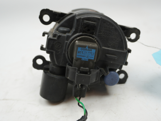 PHARE ANTIBROUILLARD AVD