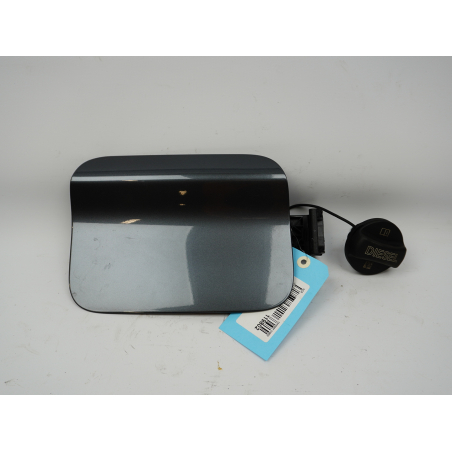 VOLET DE TRAPPE CARBURANT