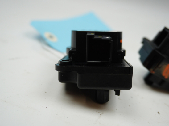 MOTEUR VOLET DE CHAUFFAGE