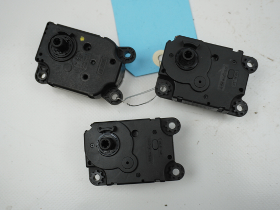 MOTEUR VOLET DE CHAUFFAGE