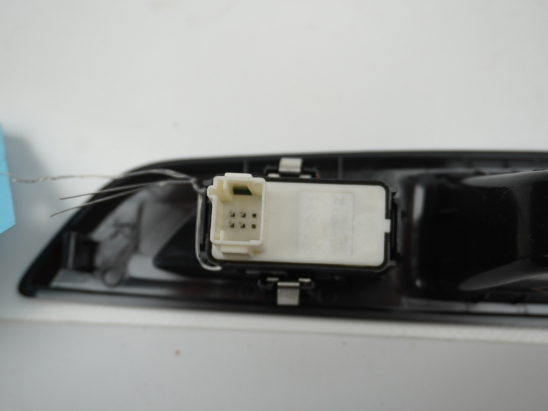 COMMANDE LEVE-GLACE PORTE ARD