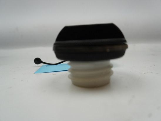 BOUCHON RESERVOIR A CARBURANT