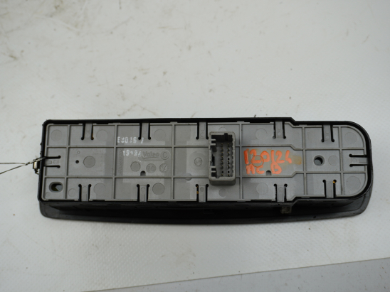 COMMANDE LEVE-GLACE PORTE AVG