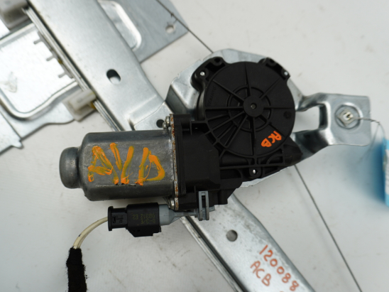 MECANISME+MOTEUR LEVE-GLACE AVD