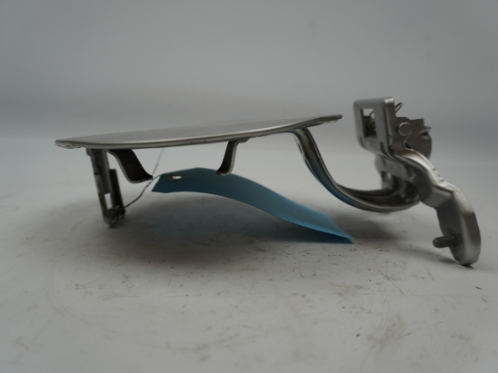 VOLET DE TRAPPE CARBURANT