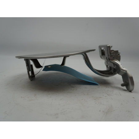 VOLET DE TRAPPE CARBURANT