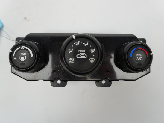 Commande de chauffage occasion KIA SPORTAGE II Phase 2 - 2.0 CRDI 140ch 4WD