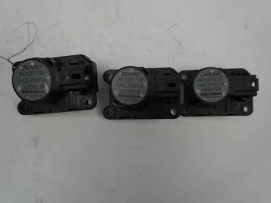 MOTEUR VOLET DE CHAUFFAGE