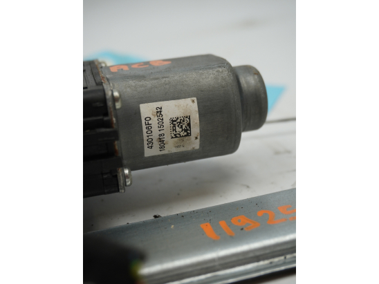 MECANISME+MOTEUR LEVE-GLACE AVG