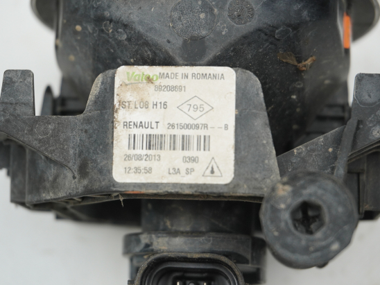 PHARE ANTIBROUILLARD AVG