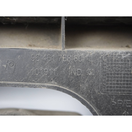 Support central pare-choc ar occasion PEUGEOT 1007 Phase 1 - 1.4 HDI