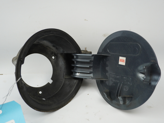 VOLET DE TRAPPE CARBURANT