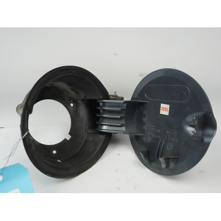 VOLET DE TRAPPE CARBURANT