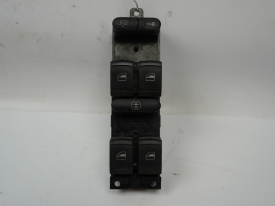 Commande lève-glace porte avant gauche occasion VOLKSWAGEN GOLF IV Phase 1 - 1.6i 8v 100ch