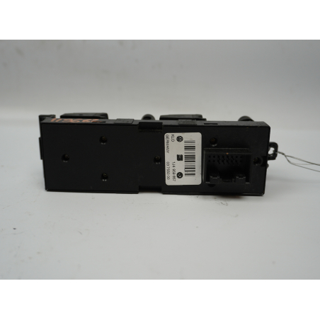Commande lève-glace porte avant gauche occasion VOLKSWAGEN GOLF IV Phase 1 - 1.6i 8v 100ch