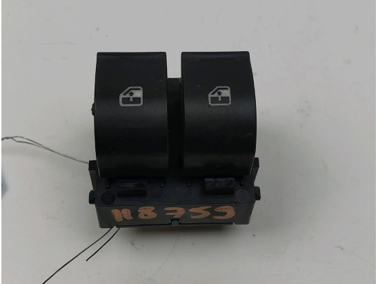 Commande lève-glace porte avant gauche occasion FIAT PUNTO EVO III Phase 1 - 1.4i GPL 77ch