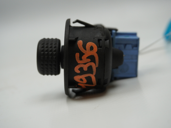 COMMANDE RETROVISSEUR EXT ELECTRIQUE
