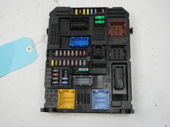 BSI (PLATINE FUSIBLE HABITACLE)