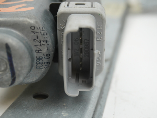 MECANISME+MOTEUR LEVE-GLACE ARD