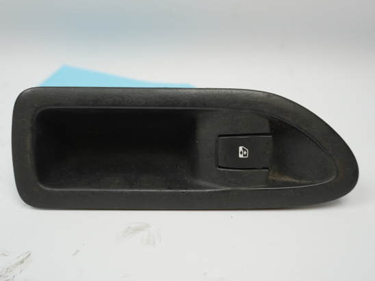 COMMANDE LEVE-GLACE PORTE AVD