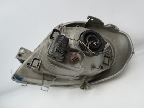 Phare droit occasion RENAULT TRAFIC II Phase 1 - 2.5 DCI 16v 135ch