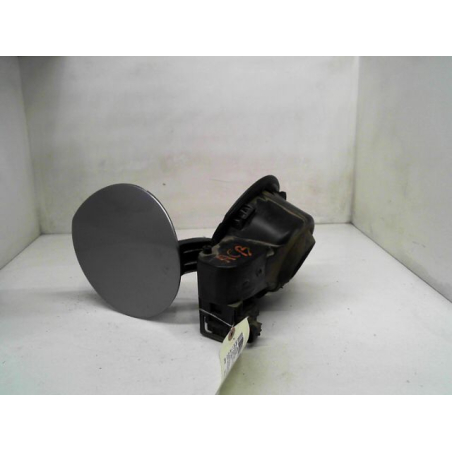 VOLET DE TRAPPE CARBURANT