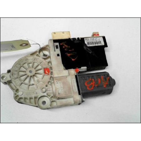 MOTEUR LEVE-VITRE AVD