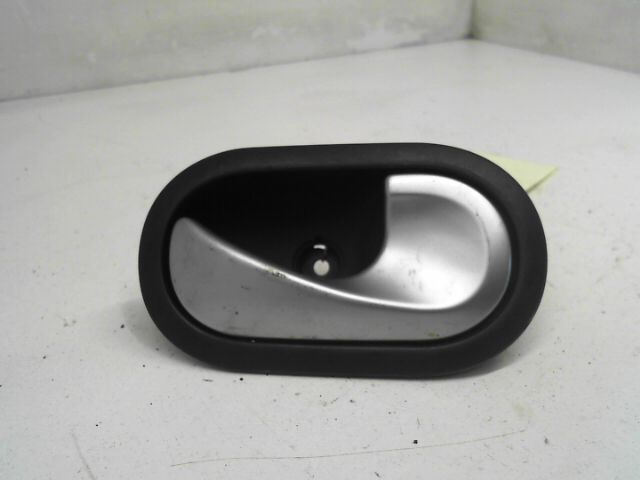 POIGNEE INT PORTE AVD