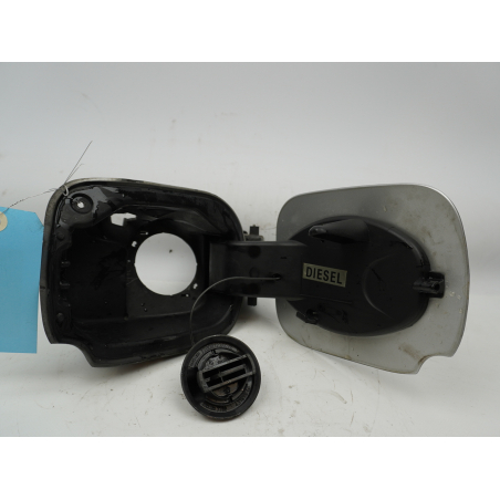 VOLET DE TRAPPE CARBURANT