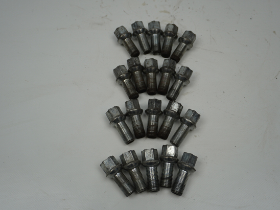 Goujon de roue occasion SEAT IBIZA V Phase 1 - 1.0i 80ch